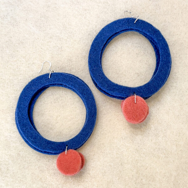 Wool Felt Hoop+Dot in Blue/Pink